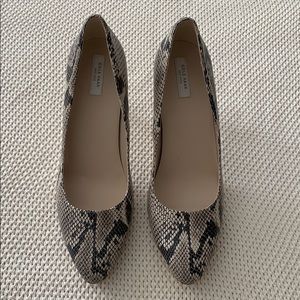 Brand New! Cole Haan Snake Pumps